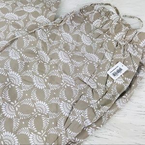 NWT old navy casual print pants M